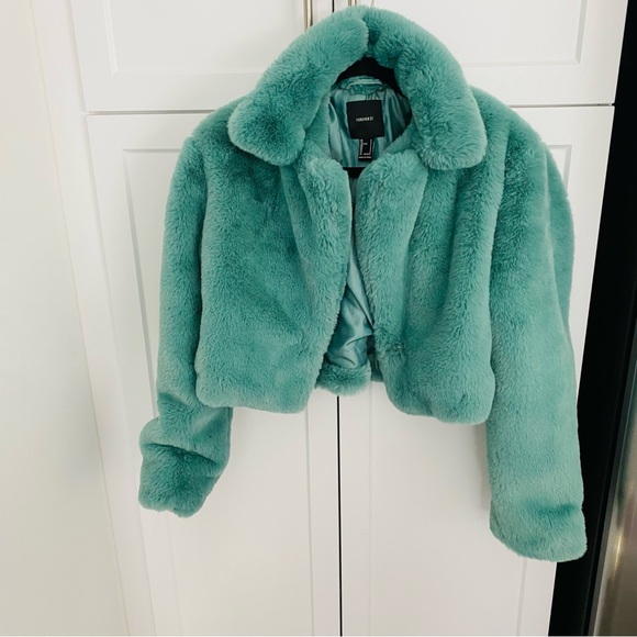Forever 21 Jackets & Blazers - Womens fur cropped jacket green small forever 21s nwot